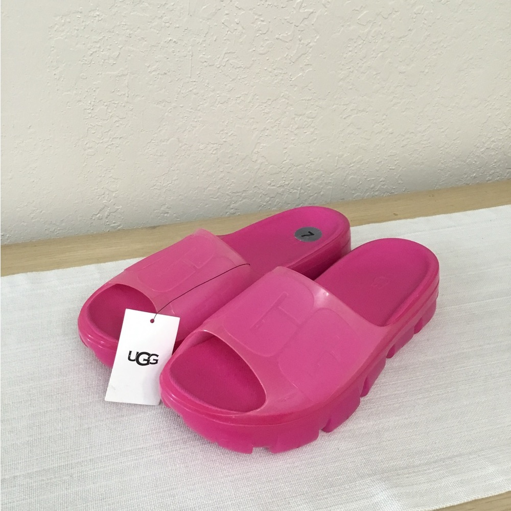 UGG Pink Chunky Slide Sandals size 7